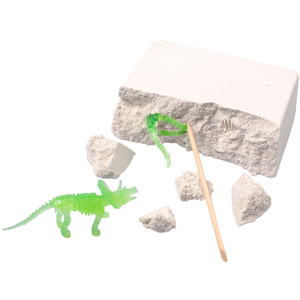Набор Раскопки "Набор юного палеонтолога" (3 динозавра, светятся в темноте) 05087
