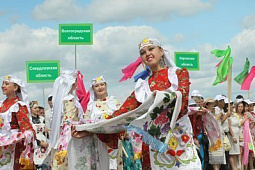 Пикник всероссийского масштаба. Сабантуй в Челябинской области собрал почти 60 тысяч гостей